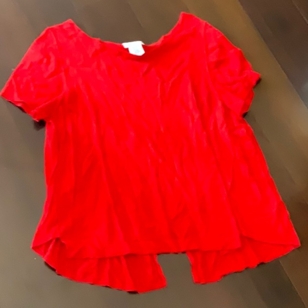 Red shirt sleeve shirt size L